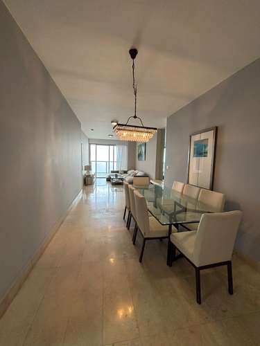 Alquilo apartamento amoblado en av Balboa 