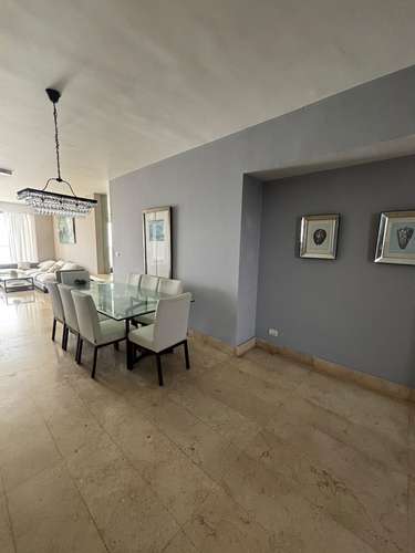 Alquilo apartamento amoblado en av Balboa 