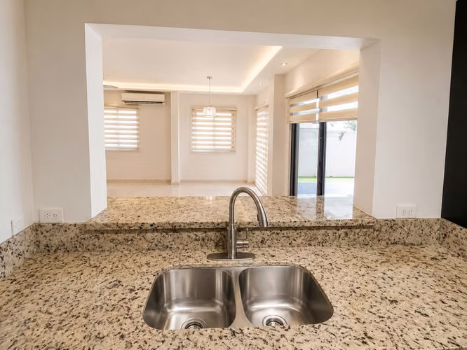Two-Story Home in Panama Pacifico with Covered Terrace – Woodlands - Imagen 3