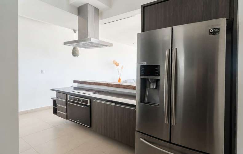 Apartamento en Avenida Balboa I amoblado I 1 Rec I con amplio balcon y vista al mar - Imagen 2