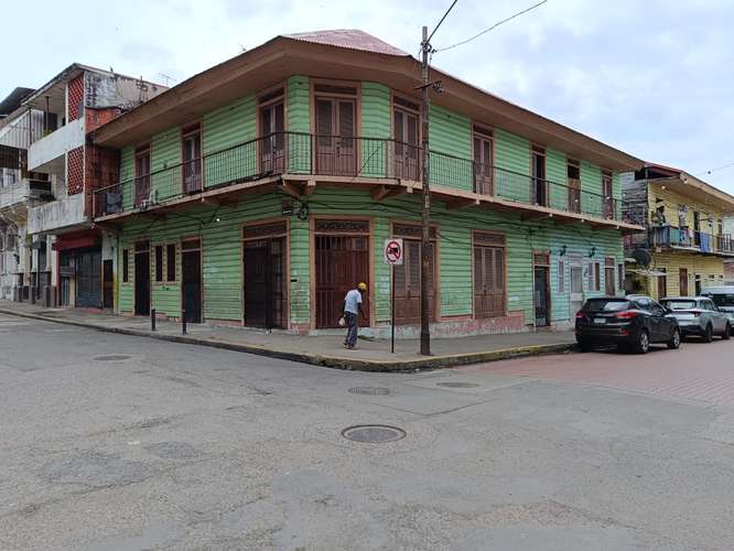 SE VENDE PROPIEDAD EN CASCO VIEJO
