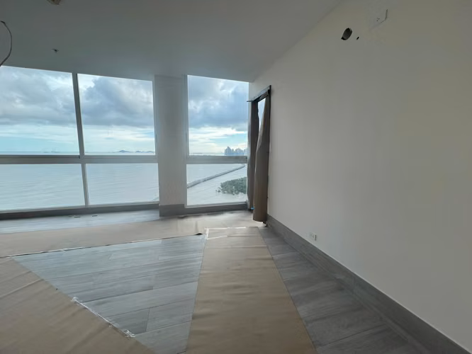 VENTA- PENTHOUSE DE 3 NIVELES CON TERRAZA EN PH ASIA COSTA DEL MAR