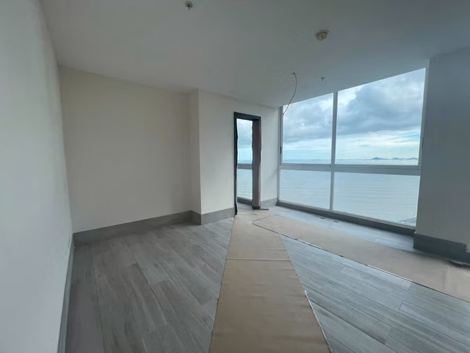 VENTA- PENTHOUSE DE 3 NIVELES CON TERRAZA EN PH ASIA COSTA DEL MAR