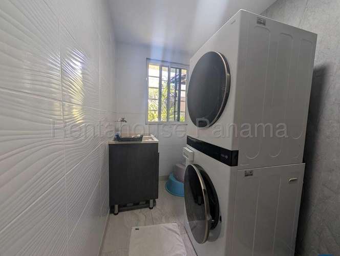 J2876GRR Venta de Casa en Reparto Nuevo Panama 
