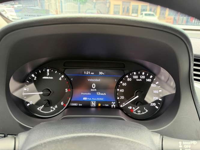 Nissan Frontier 2025 - Imagen 12