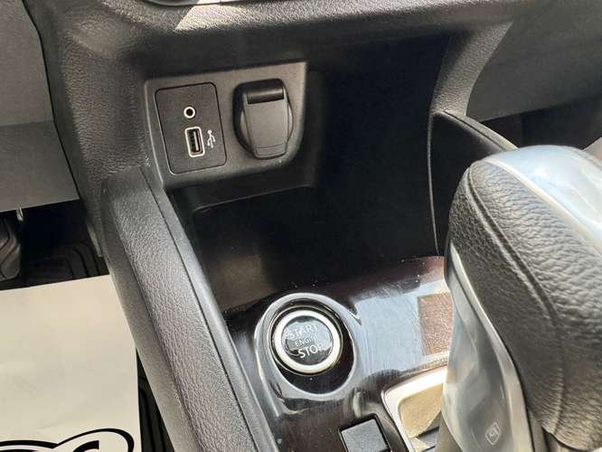 Nissan Versa 2023 - Imagen 10