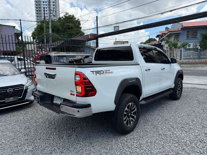 Toyota Hilux 2022 - Imagen 5