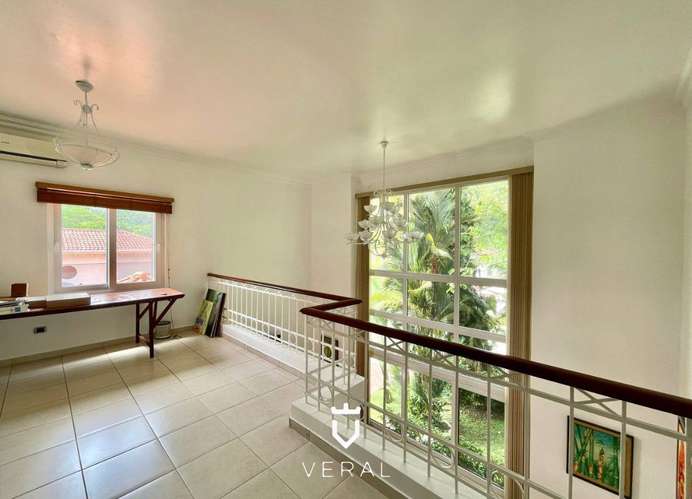 Venta de Casa de 500m2 con piscina en Clayton - Camino de Cruces (MM) - Imagen 8