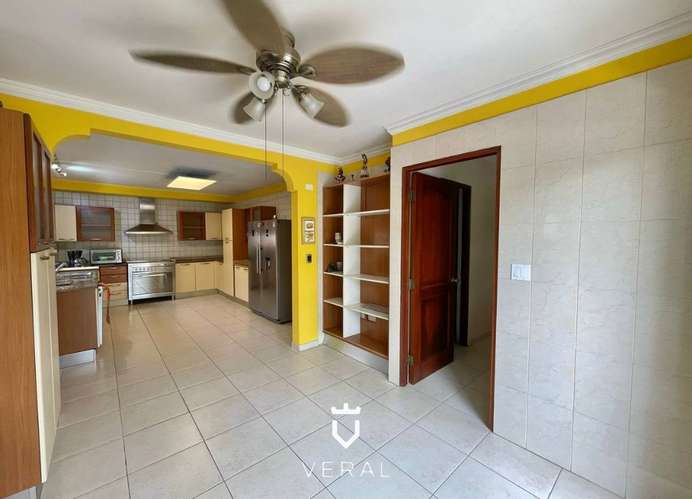 Venta de Casa de 500m2 con piscina en Clayton - Camino de Cruces (MM) - Imagen 6