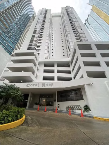 En alquiler espectacular apartamento amoblado en Coral Reef Av. Balboa
