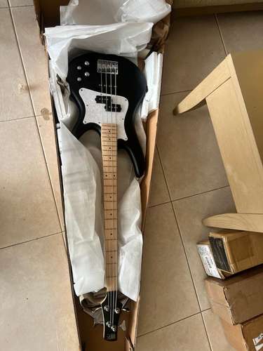 Guitarra  más Amplificador 