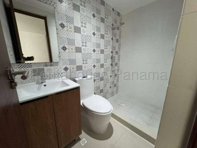 Alquiler de apartamento en Via España 