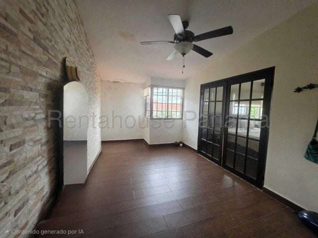 SE VENDE CASA DE 3 NIVELES EN URBANIZACION LIMAJO/ALTOS DE PANAMÁ 27-2837/GMB