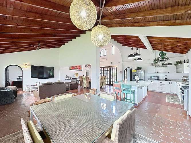 Venta de casa de campo con piscina en la carretera hacia Playa Juan Hombrón - Imagen 4