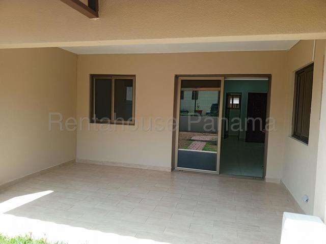 SE VENDE CASA DE DOS NIVELES EN PANAMÁ PACÍFICO 27-2460/GMB