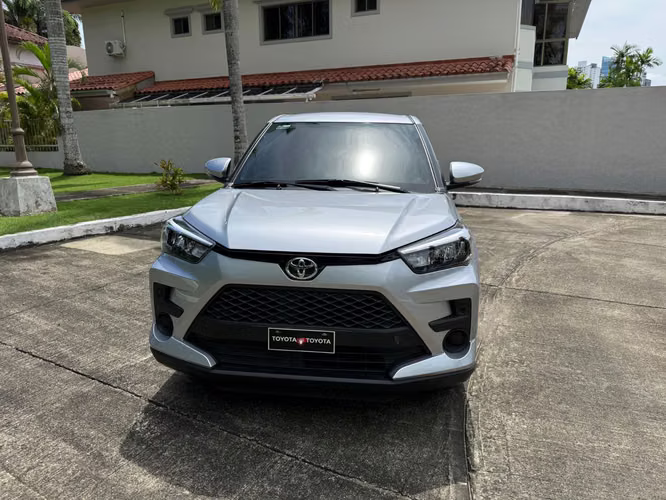 Vendo Toyota Raize 2023 – Solo 19,270 km – Único dueño