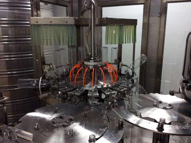 VENDO Negocio Planto de Embotelladora 100% ACTIVA en Tocumen. 500m2.MAG