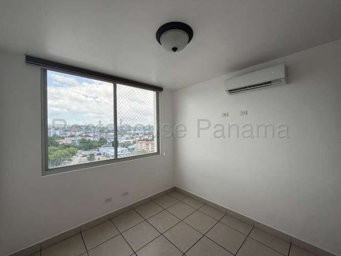 Alquiler de Apartamento en Via España 27-2424