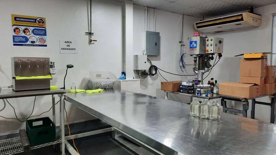 VENDO-NEGOCIO Planta de LICORES en Rio Abajo 100% activa. 709m2 MAG
