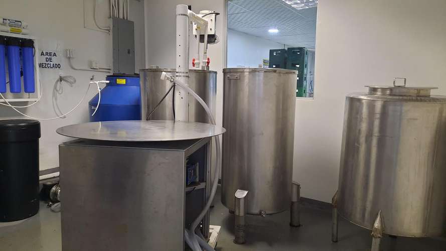 VENDO-NEGOCIO Planta de LICORES en Rio Abajo 100% activa. 709m2 MAG