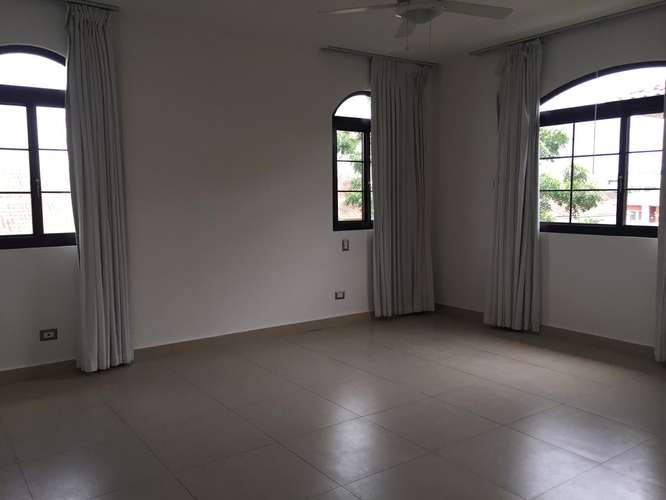 CASA EN El DORAL - COSTA SUR - VENTA