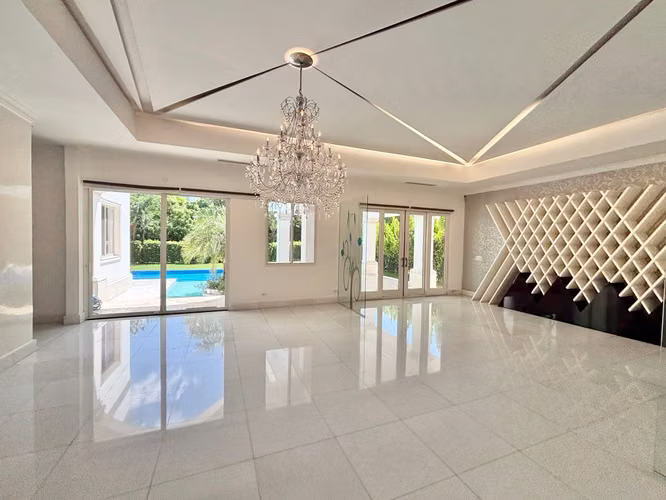 Residencia Exclusiva en Fairway Estates, Santa María - Imagen 3