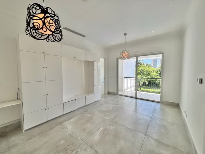 Residencia Exclusiva en Fairway Estates, Santa María - Imagen 11