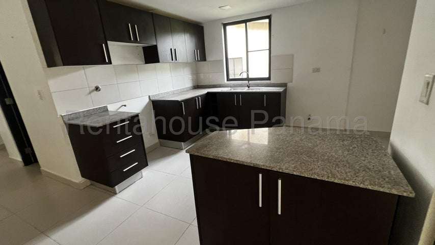 SE VENDE AMPLIA CASA DE 336.90 MTS EN PANAMÁ PACÍFICO 27-2624/GMB