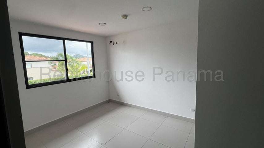 SE VENDE AMPLIA CASA DE 336.90 MTS EN PANAMÁ PACÍFICO 27-2624/GMB