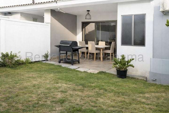 SE VENDE HERMOSA CASA DE 204 MTS EN PASEO DE NORTE 26-7354/GMB