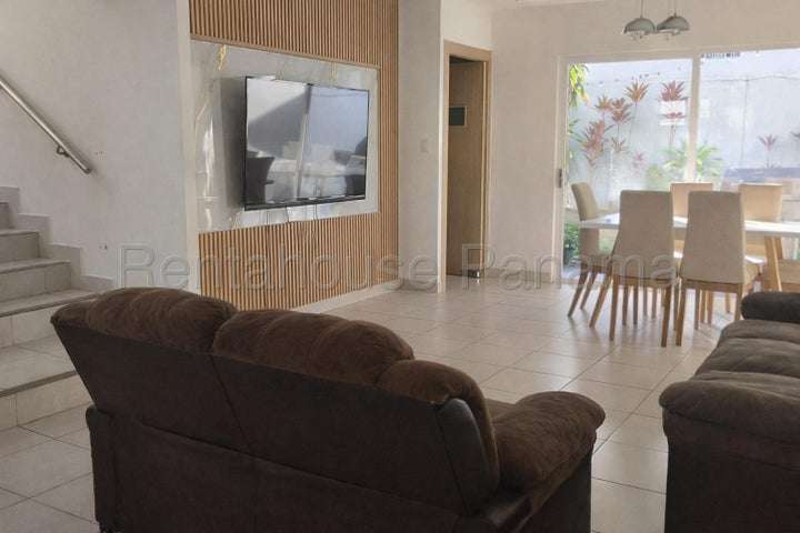SE VENDE HERMOSA CASA DE 204 MTS EN PASEO DE NORTE 26-7354/GMB