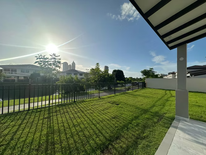 ÚLTIMAS CASAS CON VISTA AL LAGO - THE WOODS-  DESDE $1.4M.M