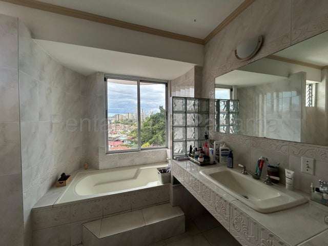 SE VENDE AMPLIA CASA DE  3 NIVELES EN BETANIA 26-6553/GMB - Imagen 3