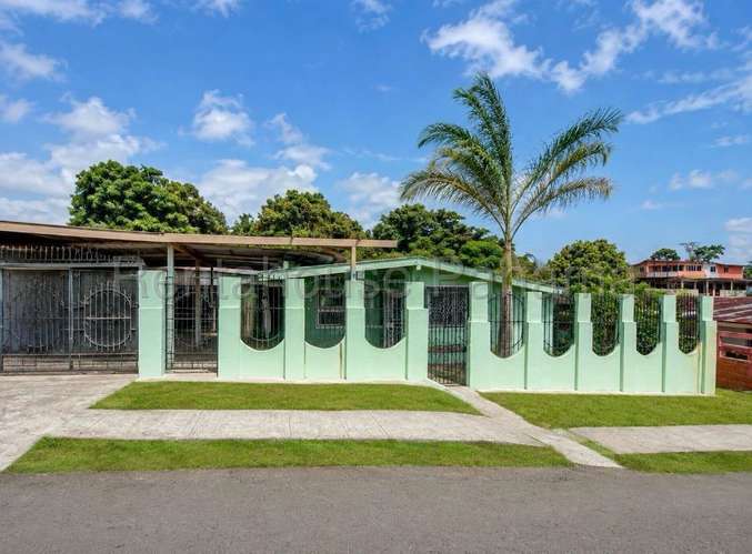 Venta de Casa en Chorrera DDB27-1002