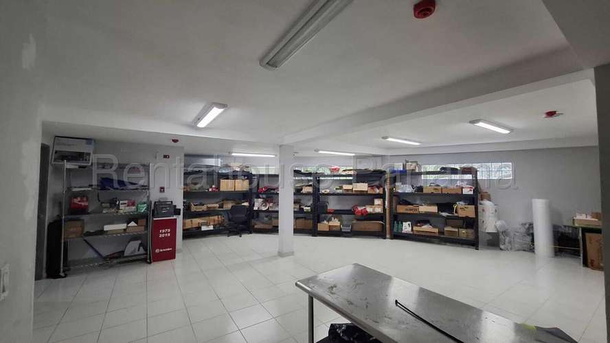 Venta de Galera en Via Brasil – Casa Comercial - Imagen 4