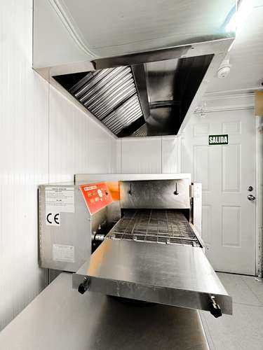 Food Truck / Contenedor Gastronómico Equipado – $40,000
