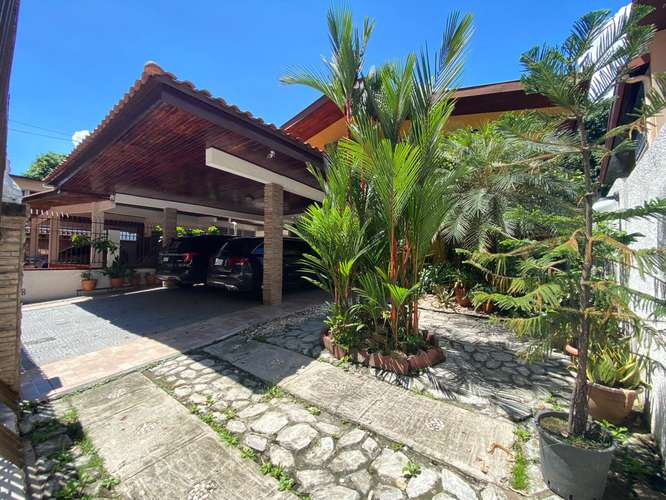 Hogar Familiar con Piscina y Jacuzzi. ¡Solo Trae tus Maletas! ID 26594 - Imagen 18