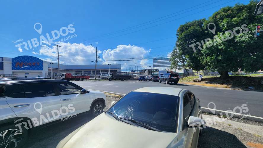 Venta de Edificio Comercial en Calidonia - Imagen 8