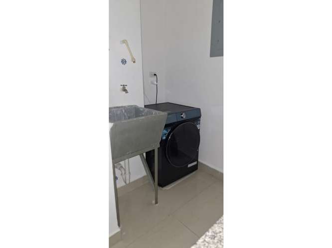 SE ALQUILA APARTAMENTO VIA ESPAÑA WORLDWIDE PLAZA 50M LINEA BLANCA