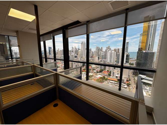 SE ALQUILA OFICINA PLAZA BANCO GENERAL EN CALLE 50 175M AMOBLADA
