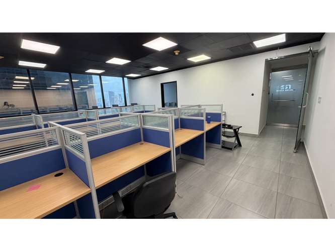 SE ALQUILA OFICINA PLAZA BANCO GENERAL CALLE 50 175M AMOBLADA