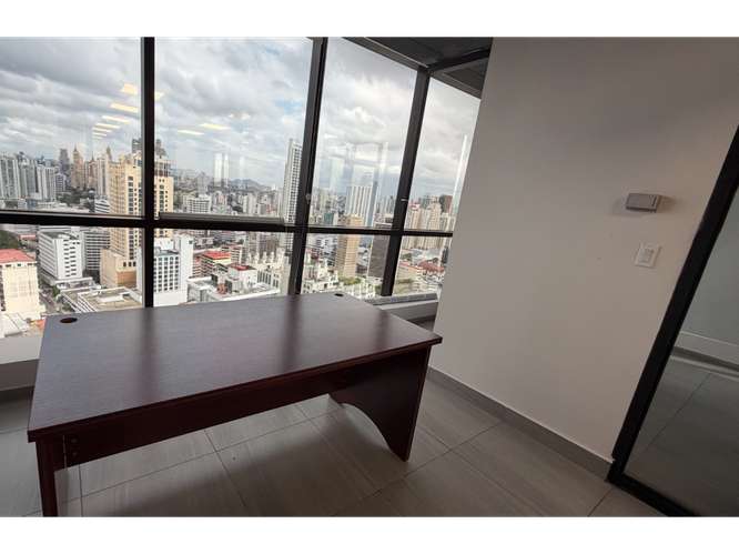 SE ALQUILA OFICINA PLAZA BANCO GENERAL CALLE 50 175M AMOBLADA