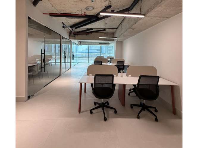 SE ALQUILA OFICINA FINANCIAL PARK EN COSTA DEL ESTE 115M AMOBLADA