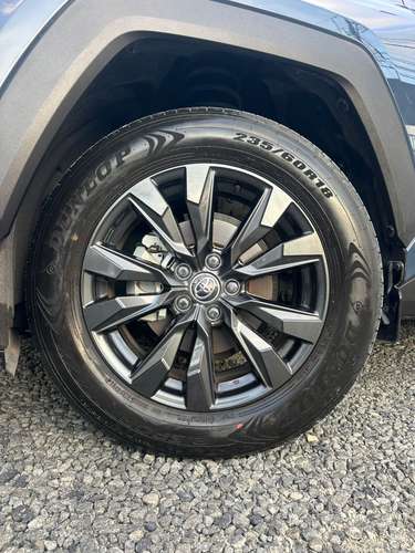 TOYOTA RAV4 AÑO 2026 AUTOMÁTICO COMO NUEVA - Imagen 18