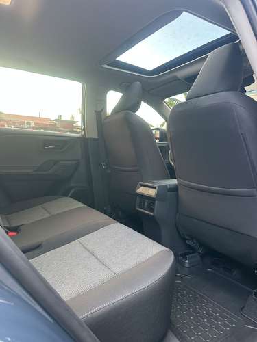 TOYOTA RAV4 AÑO 2026 AUTOMÁTICO COMO NUEVA - Imagen 9