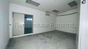 Local Comerial en Alquier en Juan Diaz 25jack8582
