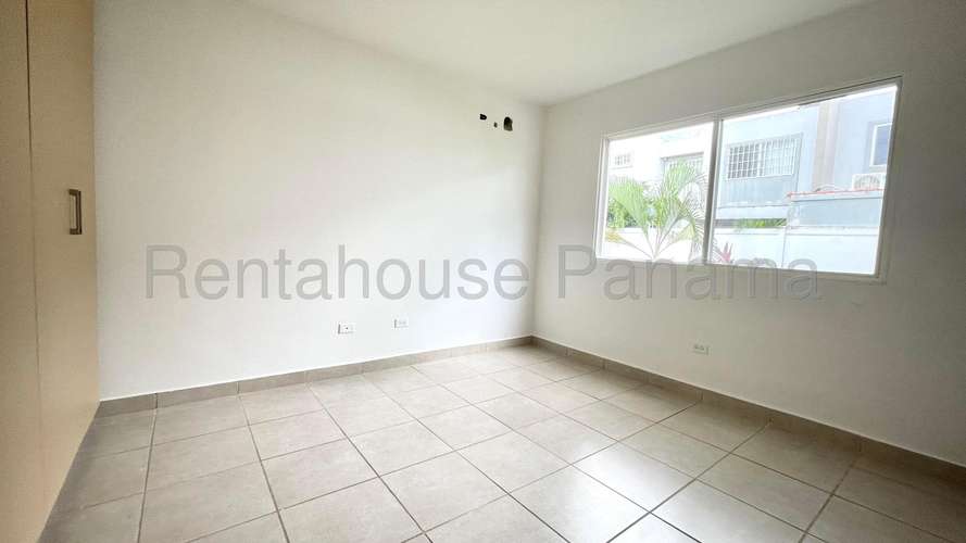 Venta de Casa en Brisas Del Golf - Imagen 8