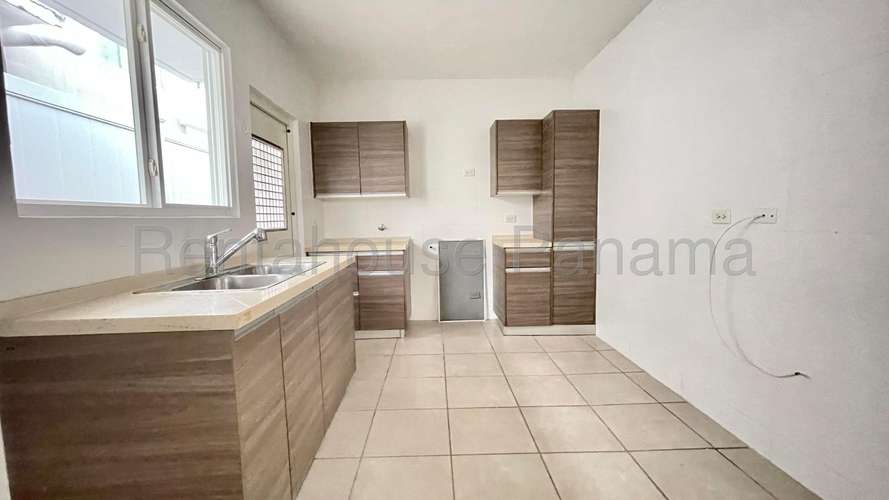 Venta de Casa en Brisas Del Golf - Imagen 5