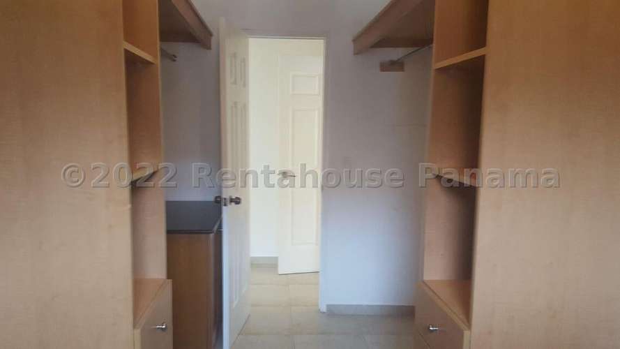 Venta de Casa con Línea blanca en Clayton Village EC - Imagen 10