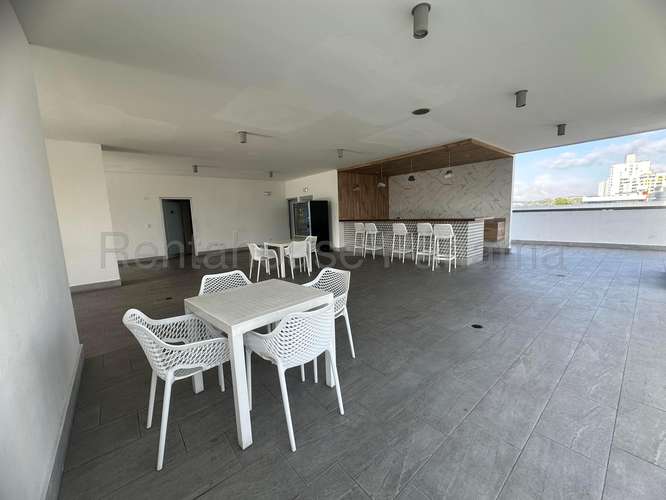 Alquiler de Apartamento con Línea blanca en Carrasquilla Ph Midpark EC